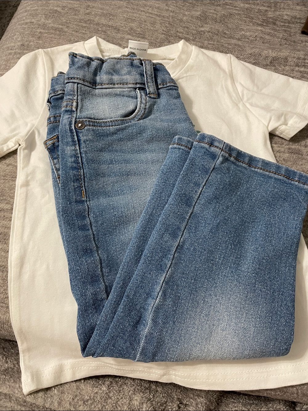 OshKosh B'gosh 3t Light Blue classic Jeans